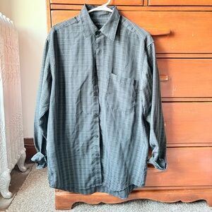 Men’s medium Haggar. button up shirt | black & grey